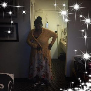 Meet your Posher, Adrienne